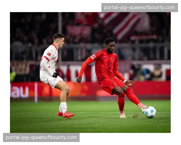 莱比锡红牛主场为德国传奇射手克洛泽举办简短致敬仪式