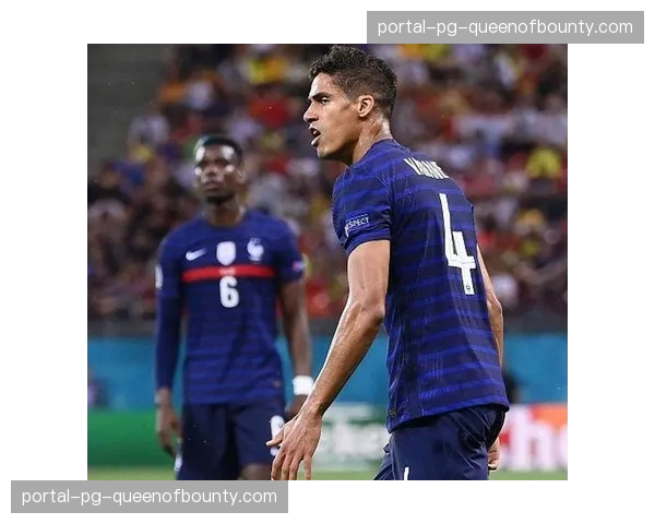 战术板:解析曼联2-2切尔西,两队纵深打击与反越位战术执行报告 战术板:解析曼联2-2切尔西,两队纵深打击与反越位战术执行报告